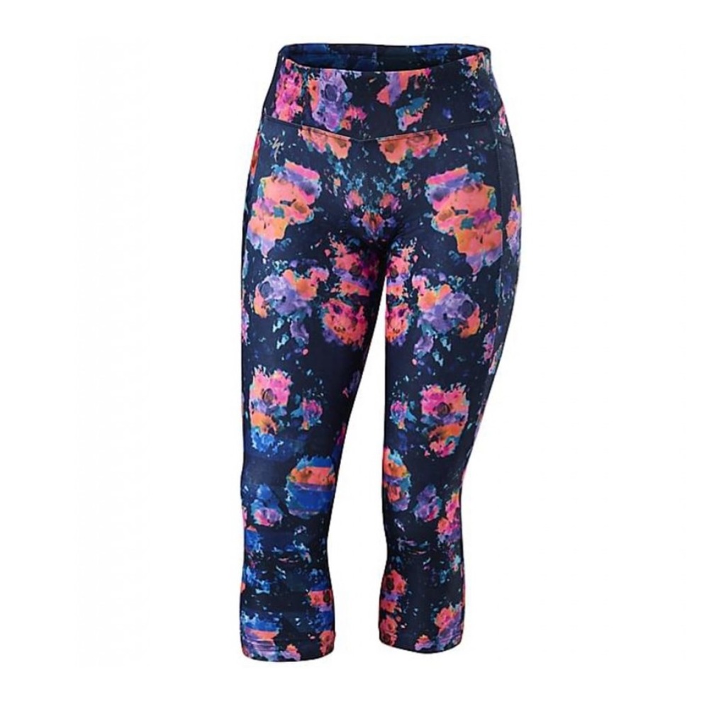 Specialized Shasta cycling capri cropped pants with padded chamois.  Size small.